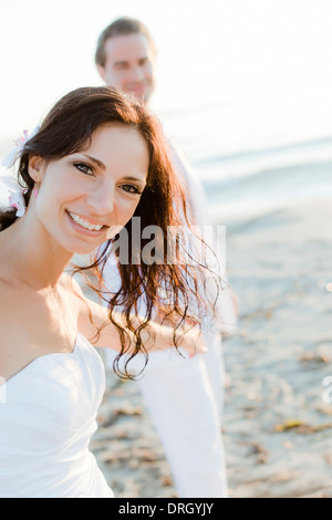 Am Strand Brautpaar auf Ibiza, Spanien - bridal couple at the Beach, Ibiza, Espagne Banque D'Images