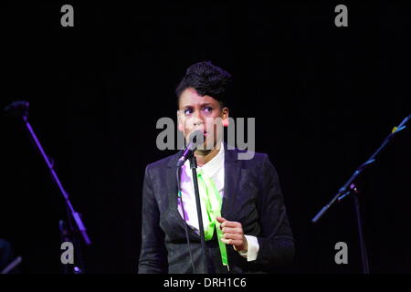 Gdansk, Pologne 26, janvier 2014 la chanteuse camerounaise Sandra Nkake effectue vivent dans Orchestre Philharmonique Baltique de Gdansk. Credit : Michal Fludra/Alamy Live News Banque D'Images