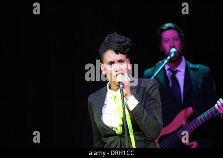 Gdansk, Pologne 26, janvier 2014 la chanteuse camerounaise Sandra Nkake effectue vivent dans Orchestre Philharmonique Baltique de Gdansk. Credit : Michal Fludra/Alamy Live News Banque D'Images