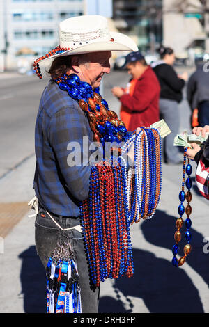 Denver, Colorado, États-Unis. 26 janvier, 2014. Tirer profit d'un des vendeurs d'un rassemblement organisé par la ville de Denver qui souhaitent les Denver Broncos bien dans le prochain Superbowl. Credit : Ed Endicott/Alamy Live News Banque D'Images