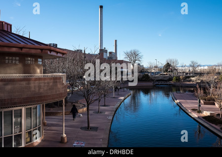 L'Arkansas Riverwalk historique dans la vieille ville de Pueblo, Colorado. Banque D'Images