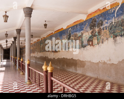 Art mural sur le terrain du Palais Royal et la Pagode d'argent à Phnom Penh, Cambodge. Banque D'Images
