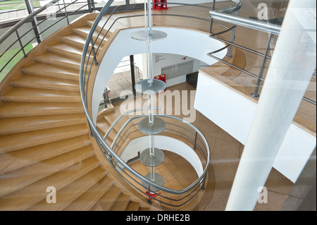 De La Warr Pavilion escalier à nettoyer les bordures style Art déco design moderniste d'abord peut-être construit en Grande-Bretagne Banque D'Images