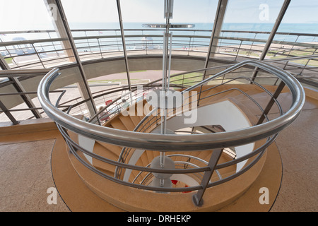 De La Warr Pavilion escalier à nettoyer les bordures style Art déco design moderniste d'abord peut-être construit en Grande-Bretagne Banque D'Images