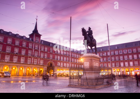 Coucher du soleil sur la Plaza Mayor, Madrid, Espagne Banque D'Images
