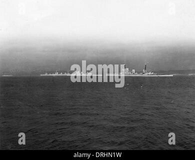 Quatre croiseurs alliés en mer, WW1 Banque D'Images