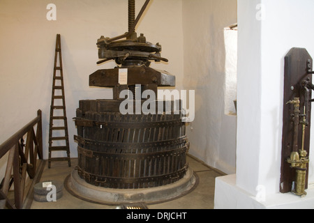 Lanzarote Masdache ancien pressoir de famille El Grifo wine museum ancienne cave à vin fondée 1775 plus vieux winery en Canaries Banque D'Images