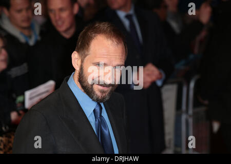 Londres, Royaume-Uni, le 27 janvier 2014 Ralph Fiennes assiste à la première UK pour la femme invisible à Odéon, Kensington High Street Kensington, Londres Photo : Alamy/MRP Live News Banque D'Images