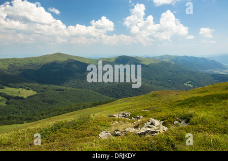 Vue sur la vallée de Bieszczady Pologne Banque D'Images