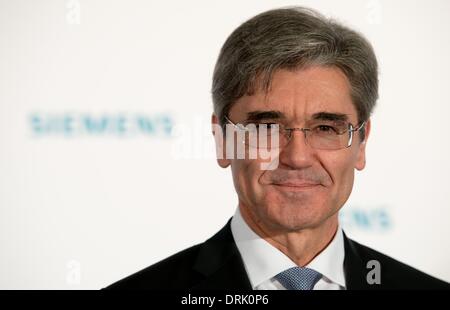 Munich, Allemagne. 28 janvier, 2014. Directeur général de Siemens AG, Joe Kaeser, tient une conférence de presse avant le début de l'assemblée générale annuelle de Siemens à Munich, Allemagne, 28 janvier 2014. Photo : SVEN HOPPE/dpa/Alamy Live News Banque D'Images