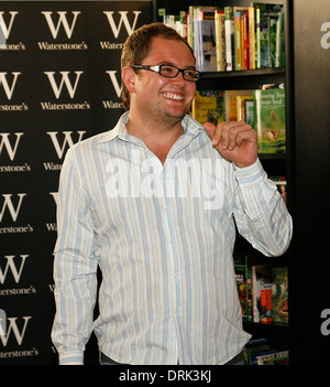 Le comédien britannique Alan Carr le lancement de son nouveau livre à Londres Banque D'Images