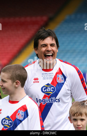 Football Manager Chris Coleman au Red Card match de bienfaisance campagne anti-couteau à Crystal Palace FC Banque D'Images