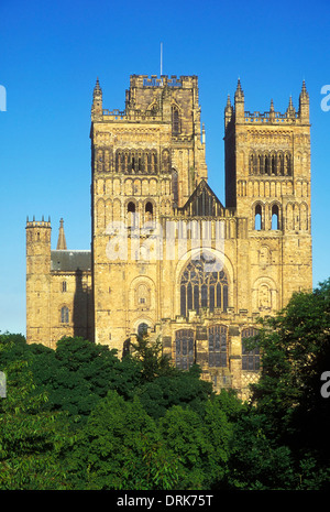 angleterre durham angleterre durham cathédrale façade extérieur ciel bleu Durham Comté Durham Angleterre GB Europe Banque D'Images