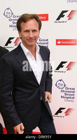 Chef de l'équipe Red Bull Christian Horner arrive à F1 2009 Banque D'Images