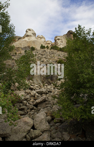 La sculpture de granit du Mont Rushmore y compris les visages de Washington, Jefferson, Roosevelt et Lincoln Banque D'Images