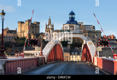 Le pont tournant entre Newcastle-upon-Tyne et Gateshead Banque D'Images