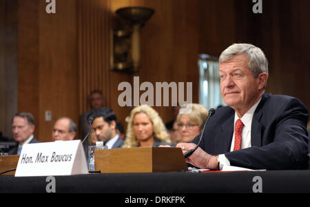 Washington DC, USA. 28 janvier, 2014. Max Baucus, assiste à une audience sur sa nomination comme l'ambassadeur des Etats-Unis en Chine, au Capitole à Washington DC, États-Unis, le 28 janvier 2014. Credit : Yin Bogu/Xinhua/Alamy Live News Banque D'Images