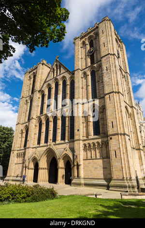 La cathédrale de Ripon sur sunny day, North Yorkshire, Angleterre Banque D'Images