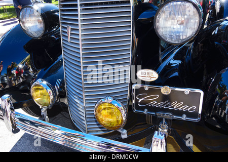 Miami Beach Florida,Ocean Drive,week-end art déco,festival,foire de rue,exposition automobile classique antique,1936 Cadillac,avant,calandre,phares,pare-chocs Banque D'Images