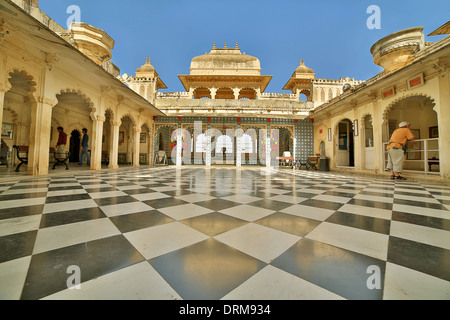 Cour intérieure au City Palace, Udaipur Banque D'Images