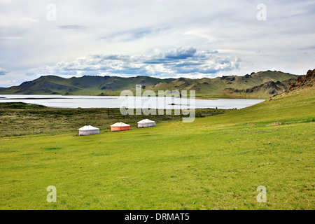 Établissements humains, d'une yourte, le lac Terkhiin Tsagaan Mongolie centrale Banque D'Images