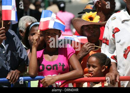 Spectaculaires regarder une cérémonie de dépôt de gerbes dédié à la fête de l'indépendance à Santo Domingo, République dominicaine. Banque D'Images