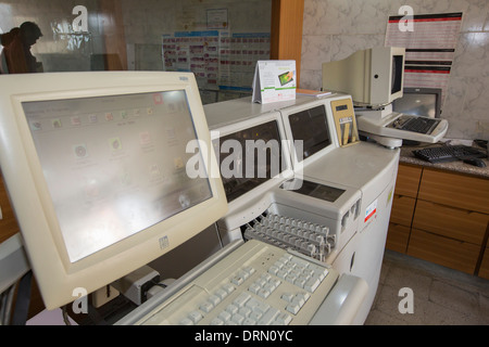 Un laboratoire d'un cancer à l'hôpital spécialisé muni Seva Ashram à Goraj, près de Vadodara, Inde Banque D'Images