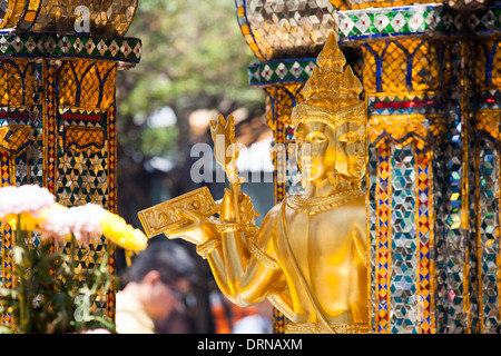 Thao Maha Brahma (sanctuaire Erawan) au centre-ville de Bangkok, Thaïlande Banque D'Images