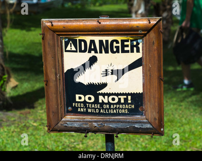 Danger sign in alligator le Parc National des Everglades, Florida, USA Banque D'Images