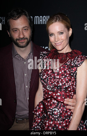 Judd Apatow, Leslie Mann à la 8e partie Rose, Hangar 8, Santa Monica, CA 10-27-12 Banque D'Images