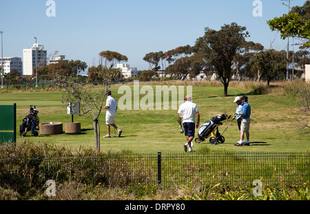 Le Point Vert Les golfeurs sur le cours de Green Point - Le Cap - Afrique du Sud Banque D'Images