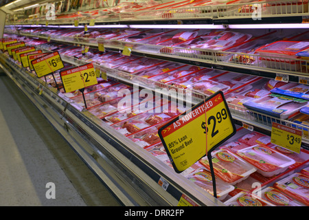 La viande pour la vente à Waldbaums supermarché de Whitestone, Queens, New York Banque D'Images