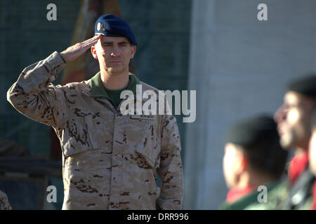 Paracuellos de Jarama, Espagne . 30Th Jan, 2014. Le Prince Felipe d'Espagne visite le parachutiste Brigada Almogavares 'VI' le jour de son 46e anniversaire le 30 janvier 2014 à Paracuellos de Jarama, Espagne : dpa Crédit photo alliance/Alamy Live News Banque D'Images