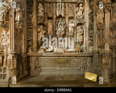 Premier roi du Portugal, D. Afonso Henriques tombe dans l'église Igreja de Santa Cruz à Coimbra, Portugal Banque D'Images