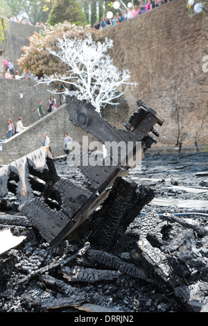 Girona Flower Show - que l'affichage a été incendiée par des pyromanes en 2013 et laissé d'être vu par le public dans le cadre du salon Banque D'Images