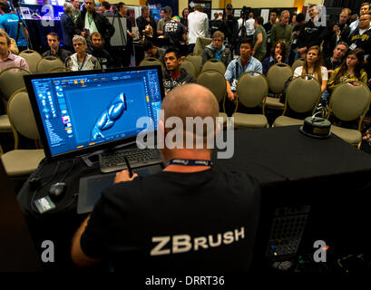 31 janvier 2014 - Burbank, Californie, États-Unis - Expo festivaliers fréquentent l'un des plusieurs ZBrush ateliers pendant les deux jours de l'imprimante 3D World Expo à l'hôtel Marriott et centre de conférence.(Image Crédit : © Brian Cahn/ZUMAPRESS.com) Banque D'Images