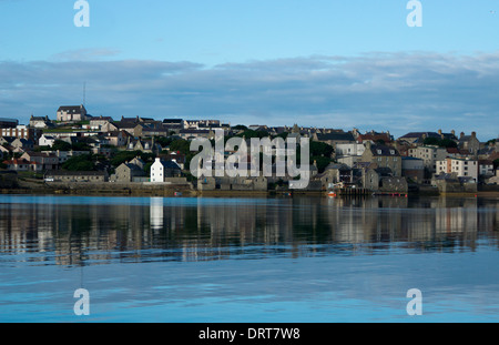 Une vue de la ville de Lerwick, Shetland, de la Bressay ferry Banque D'Images