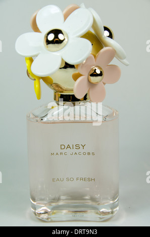 Bouteille de parfum Daisy. Banque D'Images