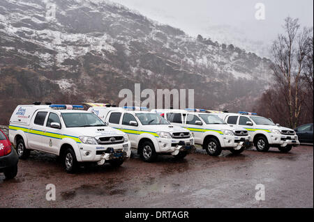 Glen Nevis Ecosse UK. 1er février, 2014. Une vaste opération de recherche et sauvetage a été en cours depuis deux jours pour un marcheur manquant dans l'anneau de Steall sont de Glen Nevis.Un itinéraire de montagne classique combinant la traverse de quatre munroes,mais chute de neige extrême a fait de la région.L'homme perfide beleived d'être de l'Edinburgh domaine n'a pas encore été trouvé, l'opération est maintenant en cours d'exécution par la police locale. Credit : Kenny Ferguson/Alamy Live News Banque D'Images