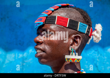 Portrait d'un jeune homme de la tribu Banna, Key Afar, vallée de l'Omo, Ethiopie Banque D'Images