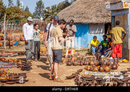 Le marché du jeudi à touristes dans les Afar, vallée de l'Omo, Ethiopie Banque D'Images