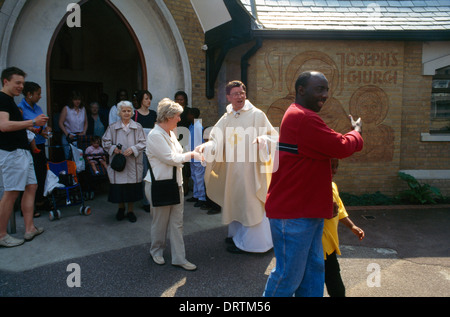 Congrégation de l'église St Joseph l'Église catholique laissant Roehampton Banque D'Images