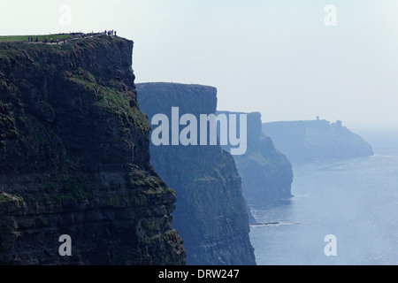 Les falaises de Moher dans le comté de Clare Irlande Banque D'Images