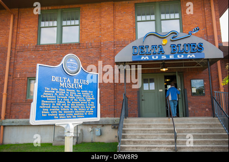 USA Mississippi MS Miss Clarksdale Delta Blues Trail à l'extérieur de l'histoire de la musique Musée Delta Blues Banque D'Images