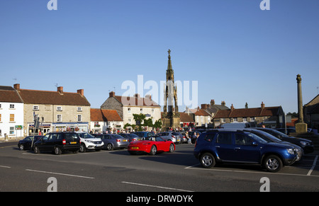 PORSCHE BOXTER ROUGE VOITURE À SQUARE MARKET PLACE HELMSLEY NORTH YORKSHIRE ANGLETERRE 26 Août 2013 Banque D'Images