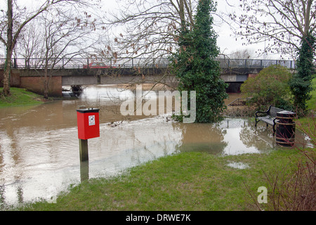 L'eau de l'inondation Edenbridge Kent England UK Europe Banque D'Images