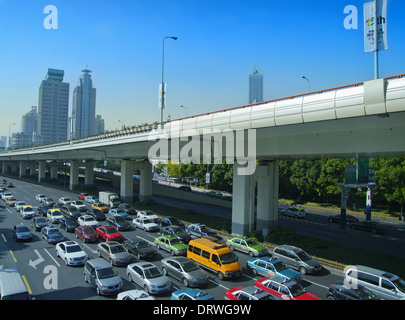 La congestion automobile à l'heure de pointe du matin Banque D'Images