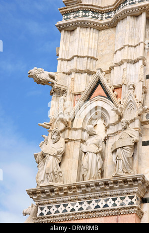 Détail de la cathédrale (Duomo) en style gothique toscan, Toscane, Italie. Banque D'Images