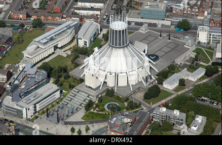 Vue aérienne de la cathédrale métropolitaine du Christ-roi dans l'Archidiocèse de Liverpool Banque D'Images
