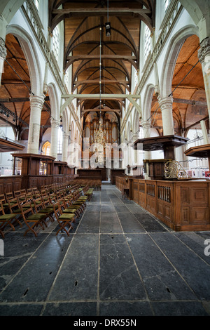 Intérieur de l'ancienne église (néerlandais : Oude Kerk) à Amsterdam, en Hollande, aux Pays-Bas. Banque D'Images